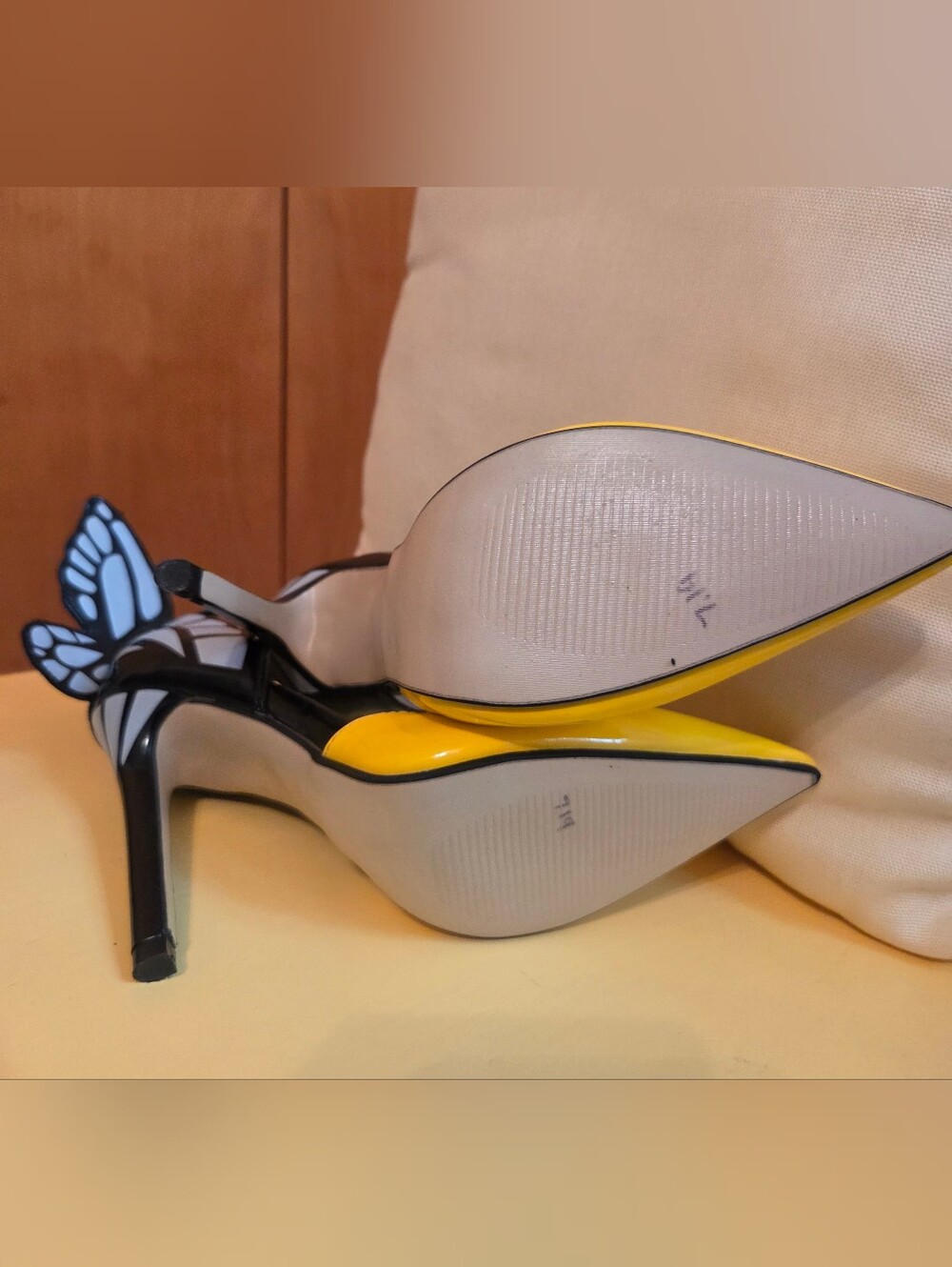 Yellow Butterfly High Heel Pumps Celebrate DOLLY - Picture 6 of 12